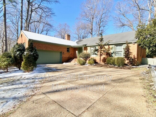 400 E Tazewells Way in Williamsburg, VA - Building Photo - Building Photo