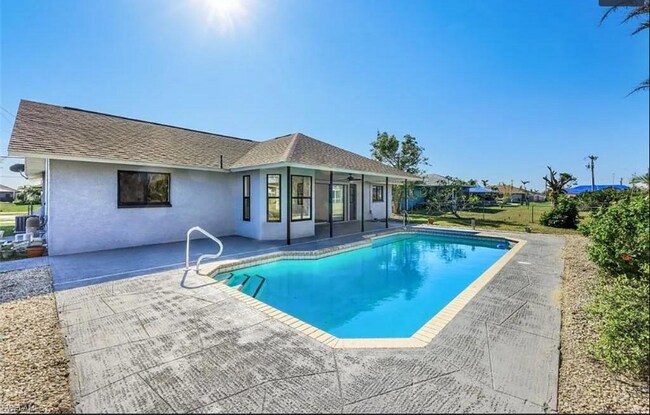 1503 Mohawk Pkwy in Cape Coral, FL - Building Photo - Building Photo