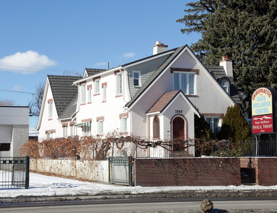 3965 S Broadway in Englewood, CO - Building Photo