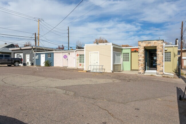 2832 W 44th Ave in Denver, CO - Building Photo - Building Photo
