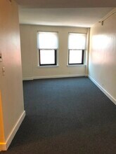 477 Commonwealth Ave, Unit 202 in Boston, MA - Foto de edificio - Building Photo