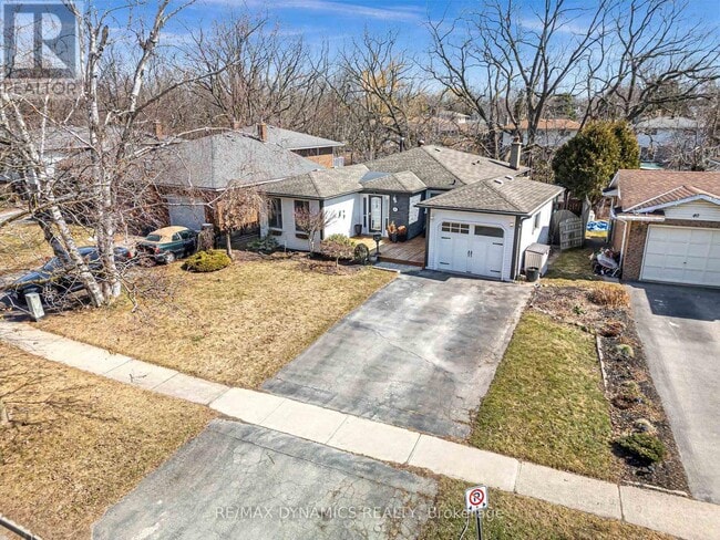 42 Westgate Park Dr in St Catharines, ON - Building Photo - Building Photo