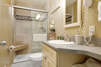 5704 N Creeks Xing, Unit 600 in Williamsburg, MI - Building Photo - Building Photo