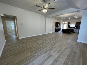 20101 Park Ln in Harrah, OK - Building Photo - Building Photo