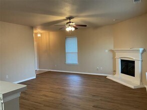 703 Crownpoint Ln in Arlington, TX - Building Photo - Building Photo