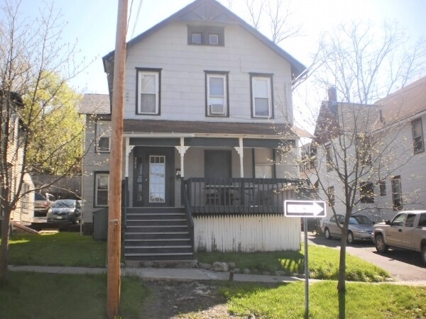 203 Linden Ave in Ithaca, NY - Foto de edificio