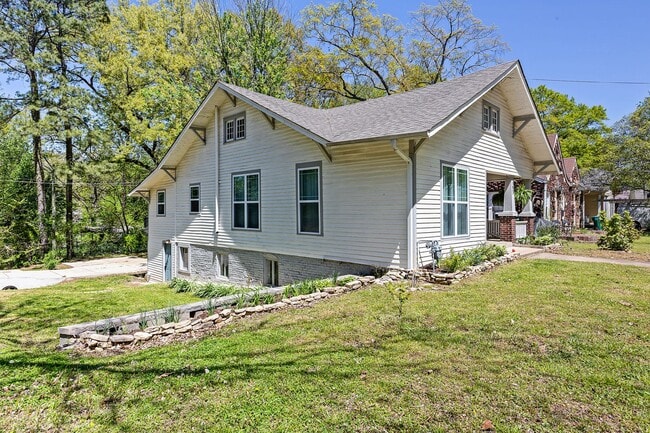153 Crescent Ave in Jackson, TN - Building Photo - Building Photo