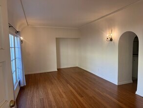 1231 9th St, Unit 2 in Santa Monica, CA - Foto de edificio - Building Photo
