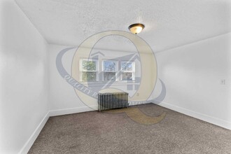 829 Clinton St in Flint, MI - Building Photo - Building Photo