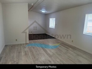 5553 E Grove Ave in Athol, ID - Building Photo - Building Photo