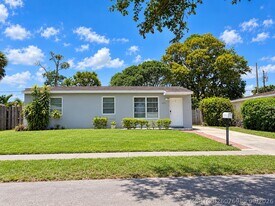 1420 N 68th Terrace in Hollywood, FL - Building Photo