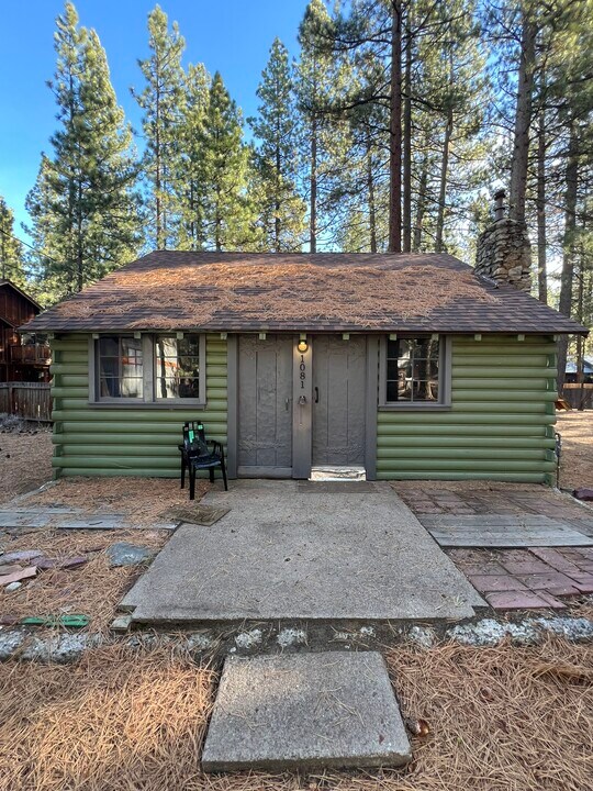 1081 Craig Ave in South Lake Tahoe, CA - Building Photo