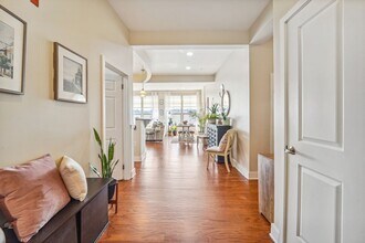 3 Greenwich Dr in Jersey City, NJ - Building Photo - Building Photo
