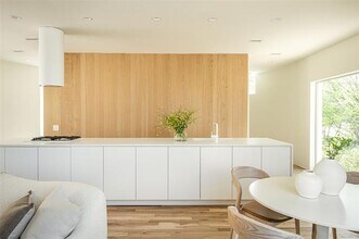 310 Blackland Ct in Dallas, TX - Building Photo - Building Photo