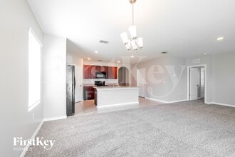 107 Fall Glo Rd in Winter Haven, FL - Foto de edificio - Building Photo