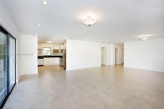 1175 Campo Sano Ave in Coral Gables, FL - Building Photo - Building Photo