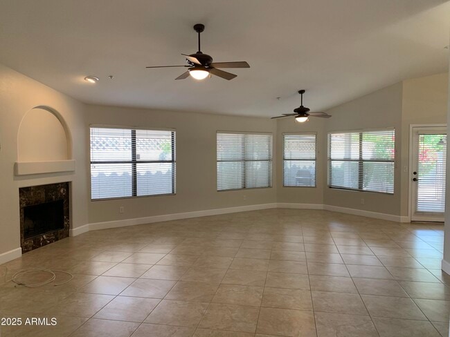 8889 E Aster Dr in Scottsdale, AZ - Building Photo - Building Photo
