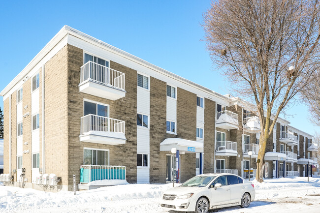 3225-3245 Des Aulnes in Québec, QC - Building Photo - Primary Photo