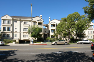 1317-1323 E Broadway Apartments