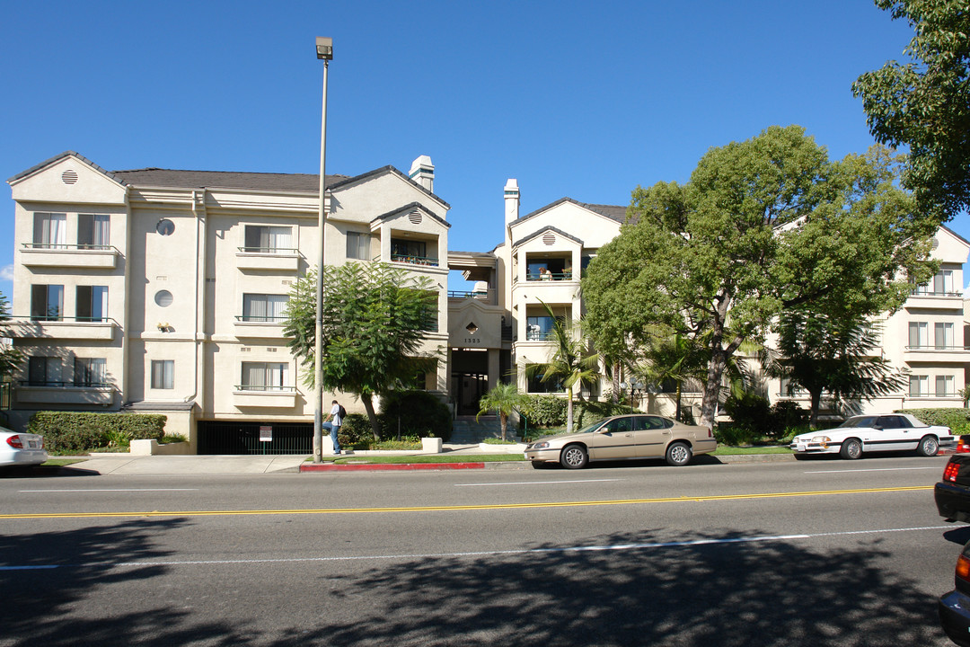 1317-1323 E Broadway in Glendale, CA - Building Photo