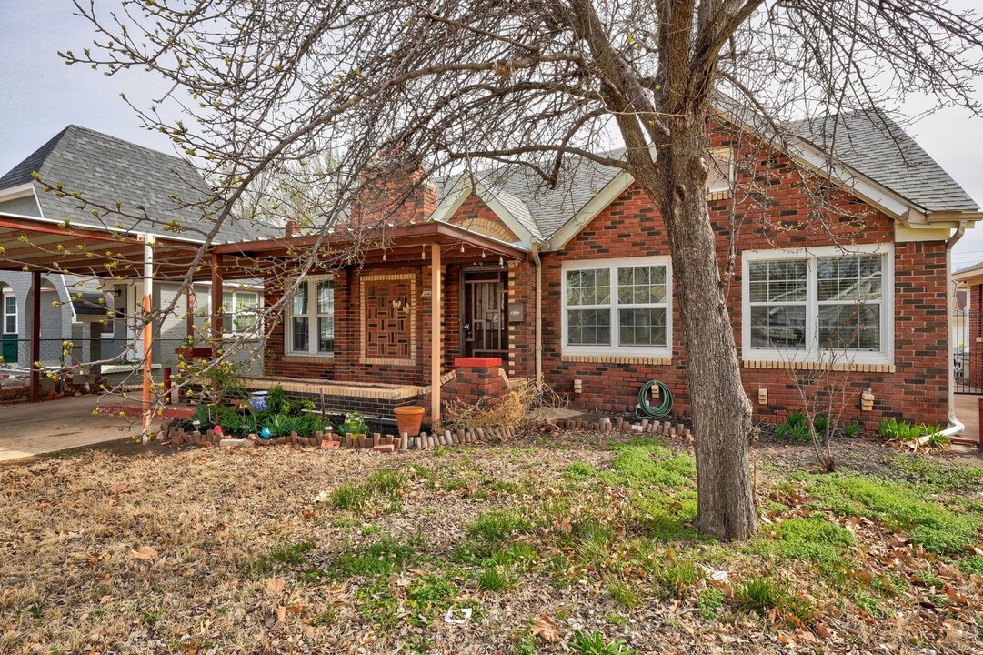 2626 NW 16th St in Oklahoma City, OK - Building Photo