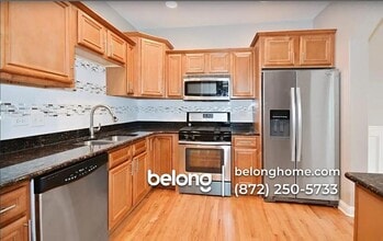 850 Jameson Ct W in Carol Stream, IL - Foto de edificio - Building Photo