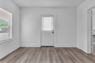 402 Ada St in San Antonio, TX - Building Photo - Building Photo