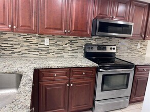 2961 SW 87th Ave in Davie, FL - Building Photo - Building Photo