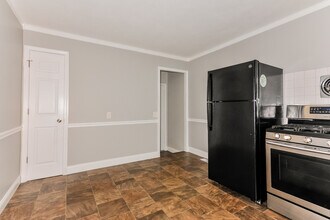 1080 N Park Ln in Florissant, MO - Building Photo - Building Photo