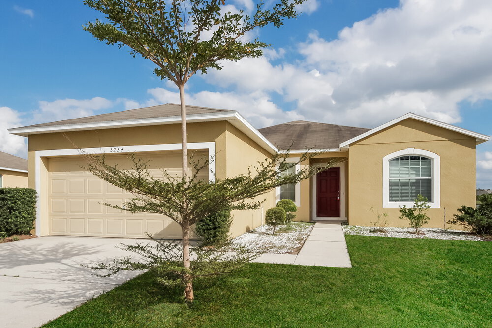 3234 Queen Alexandria Dr in Kissimmee, FL - Building Photo