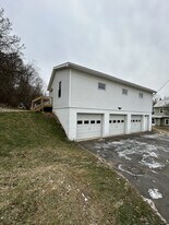 272 River Rd in Dalmatia, PA - Building Photo