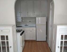 833 Hamlin St in Evanston, IL - Building Photo - Building Photo