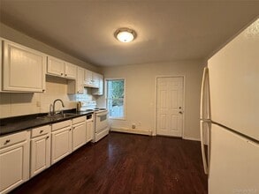 190 Winnikee Ave in Poughkeepsie, NY - Building Photo - Building Photo
