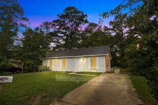 6140 Cherry Hill Rd in Montgomery, AL - Building Photo