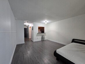 1441 Lincoln Rd in Miami Beach, FL - Building Photo - Building Photo