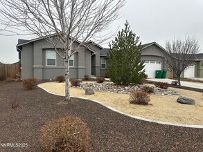 1274 Avian Dr in Sparks, NV - Building Photo - Building Photo