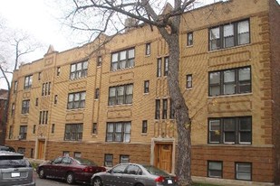 2620 W Gunnison St Apartments