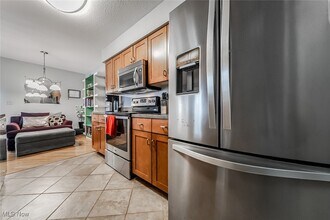 22586 Lenox Dr in Cleveland, OH - Building Photo - Building Photo