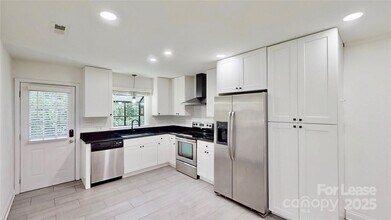 3414 Bonneville Dr in Charlotte, NC - Building Photo - Building Photo