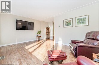 15 Greenbrook Dr in Kitchener, ON - Building Photo - Building Photo