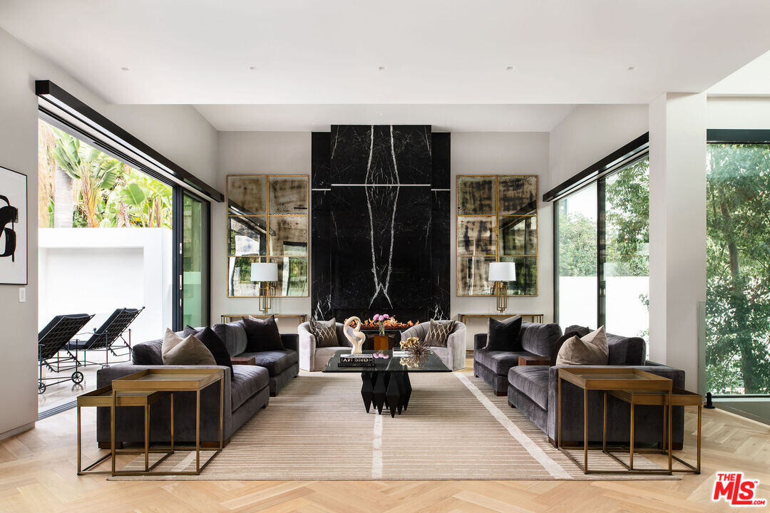 1729 Angelo Dr in Beverly Hills, CA - Building Photo