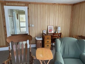 4128 River Dr, Unit River view with park and bike path in Moline, IL - Foto de edificio - Building Photo