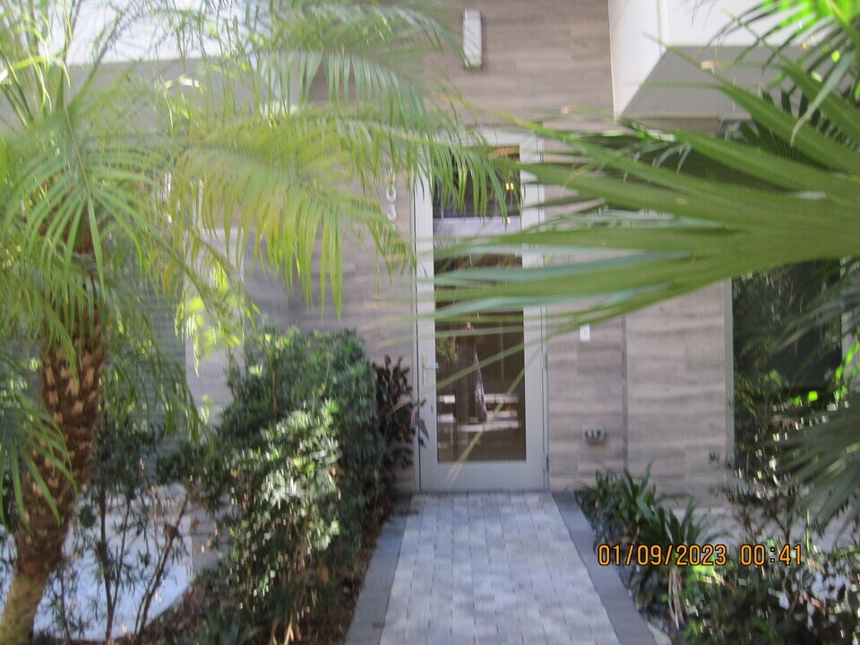 4033 NW 17th Way in Boca Raton, FL - Building Photo