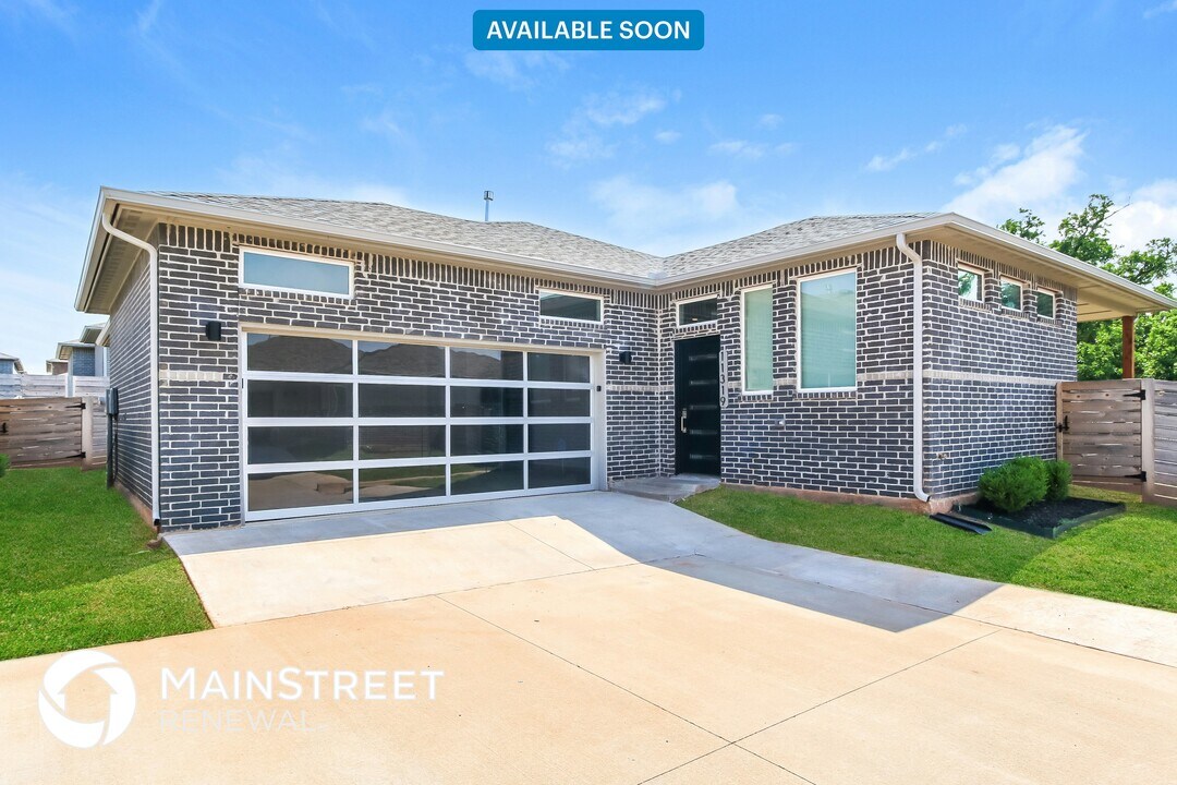 11319 Paradise Out Ln in Oklahoma City, OK - Building Photo