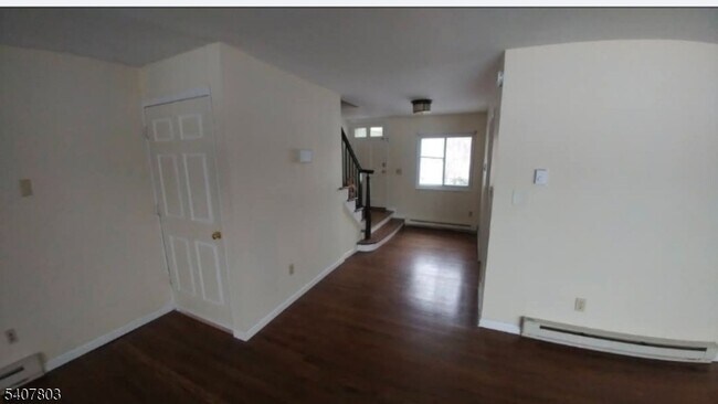 304 Lake Shore S in Montague, NJ - Building Photo - Building Photo