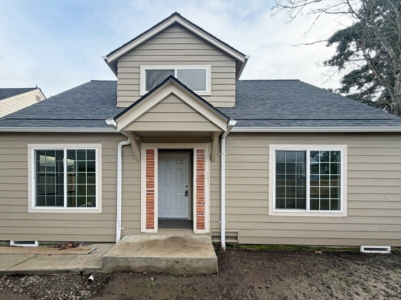 960 Clark St in Eugene, OR - Building Photo