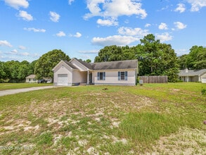 401 Cherry Ct in Richlands, NC - Building Photo - Building Photo