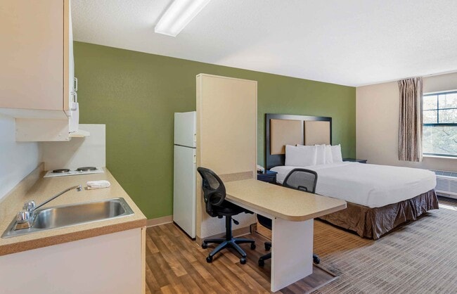 Furnished Studio-Chicago - Rolling Meadows in Rolling Meadows, IL - Building Photo - Building Photo