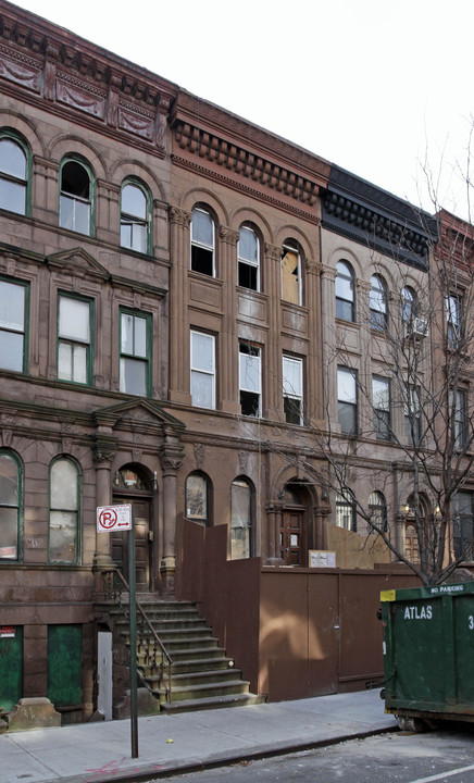 70 W 119th St in New York, NY - Foto de edificio