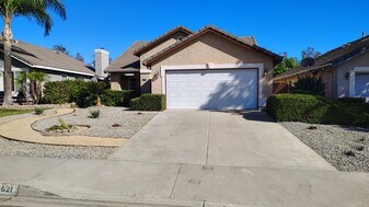 5621 Grand Prix Ct, Unit 5621 in Fontana, CA - Building Photo